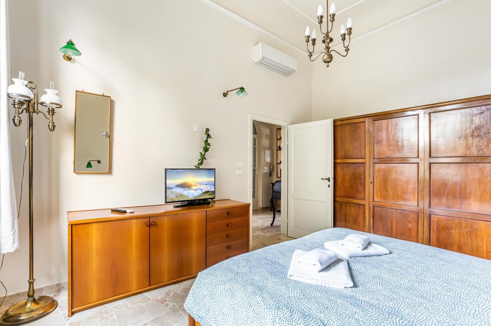 Bright Apartment With Private Garden And Balcony Florença Exterior foto